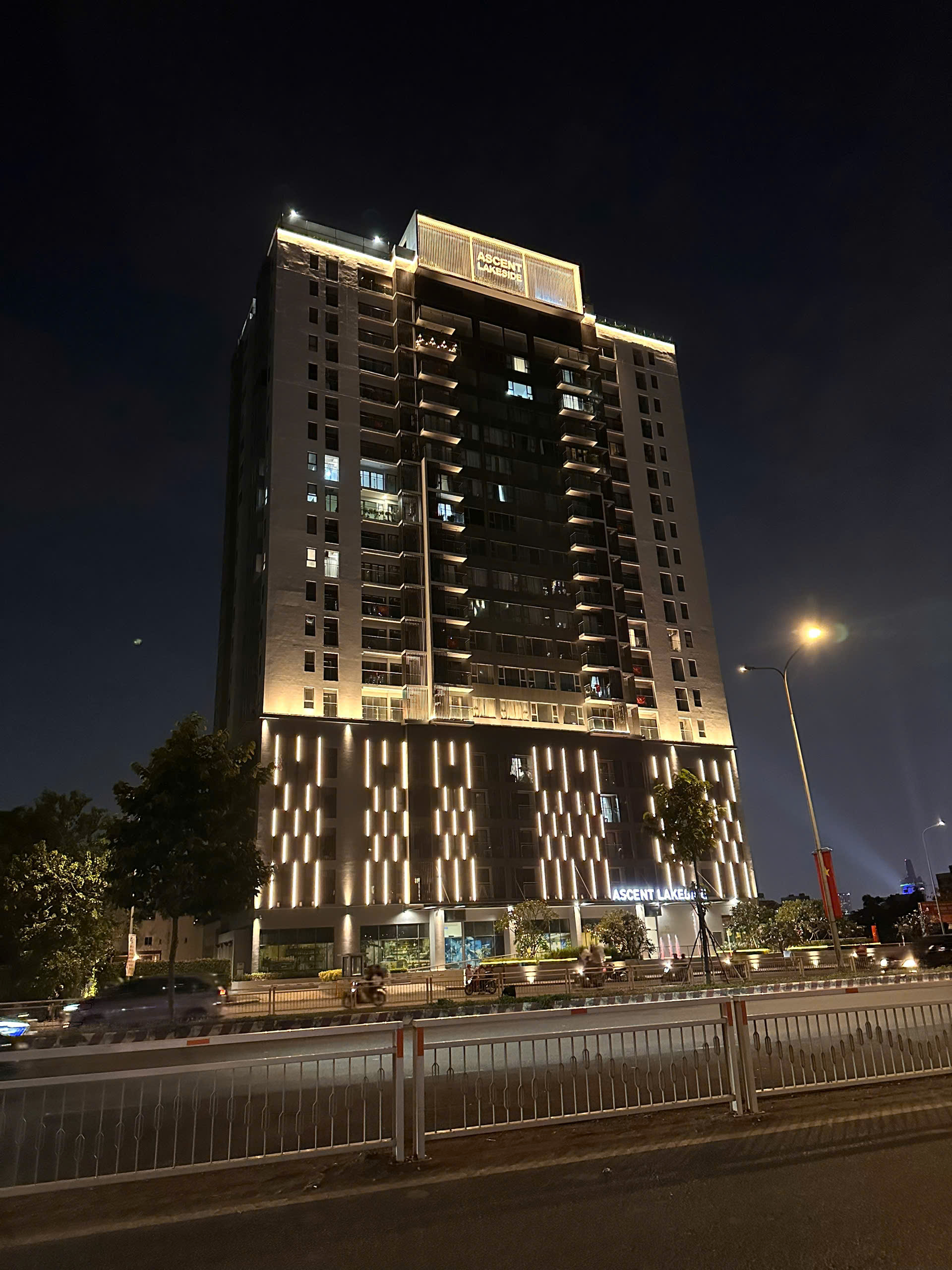 Dự án led trang trí tòa nhà Ascent lakeside